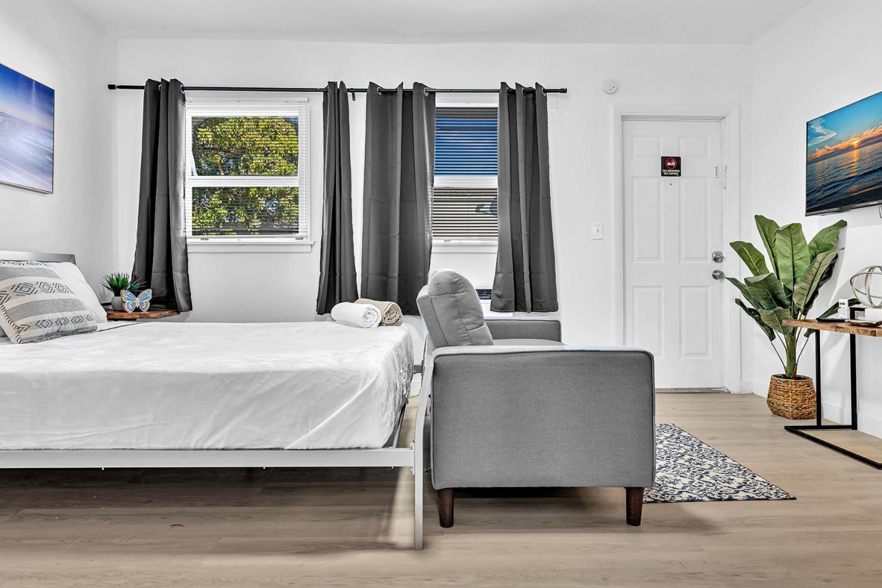 Young Circle & Hollywood Blvd Posh Studio Suite Buitenkant foto