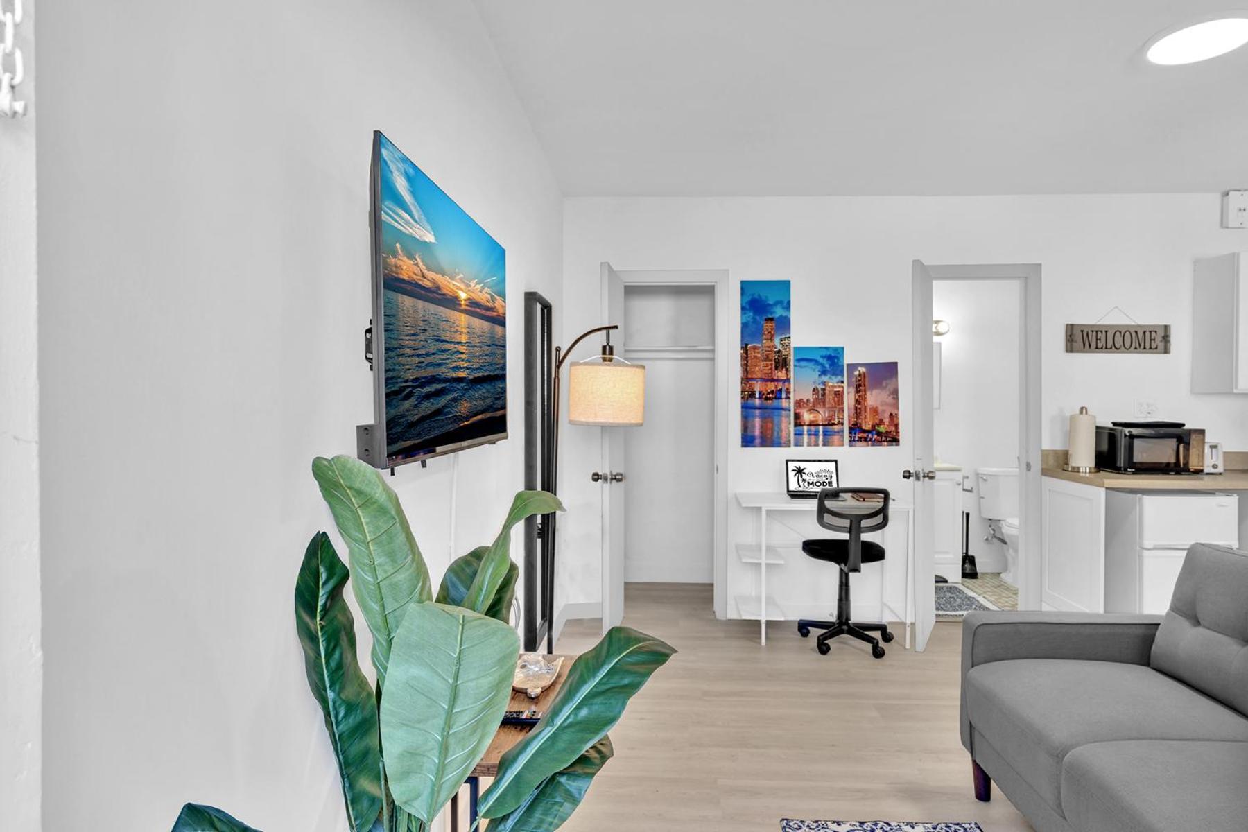 Young Circle & Hollywood Blvd Posh Studio Suite Buitenkant foto