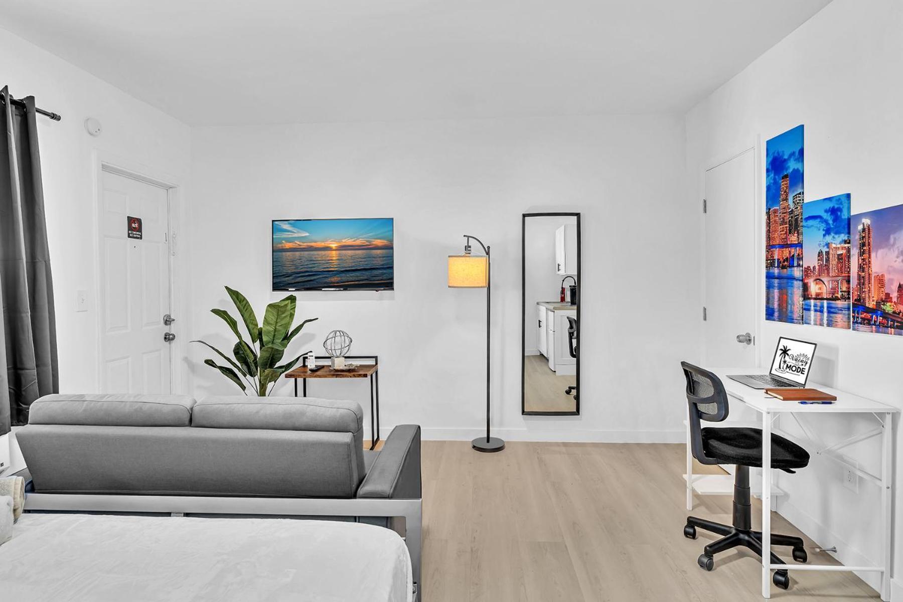 Young Circle & Hollywood Blvd Posh Studio Suite Buitenkant foto