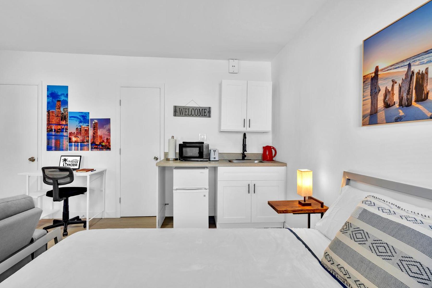 Young Circle & Hollywood Blvd Posh Studio Suite Buitenkant foto