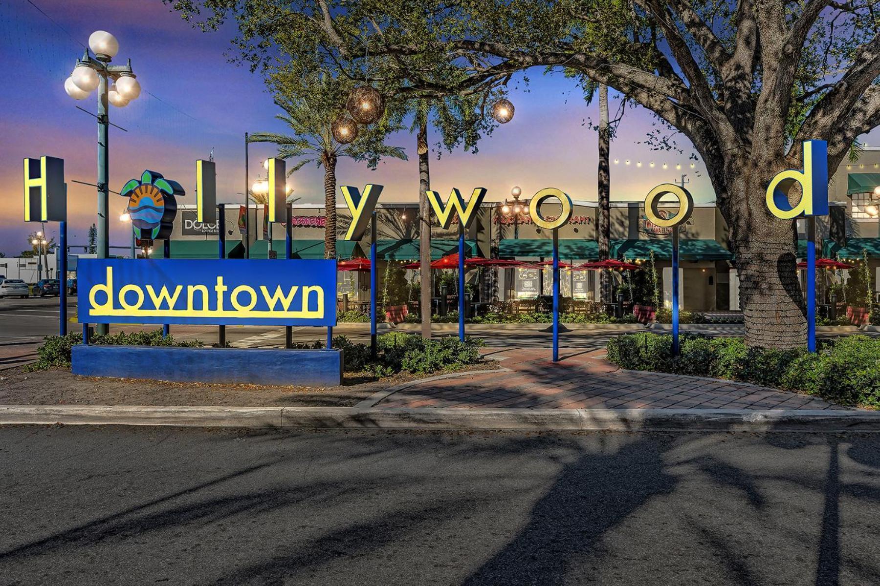 Young Circle & Hollywood Blvd Posh Studio Suite Buitenkant foto